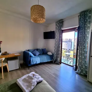 https://happy-in-naples.hotels-amalfi.com