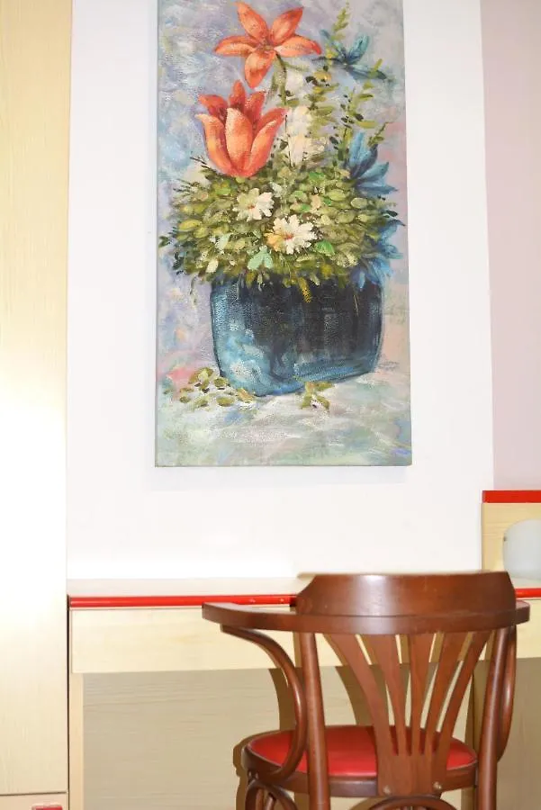 Hotel La Madunina Varazze 2*,